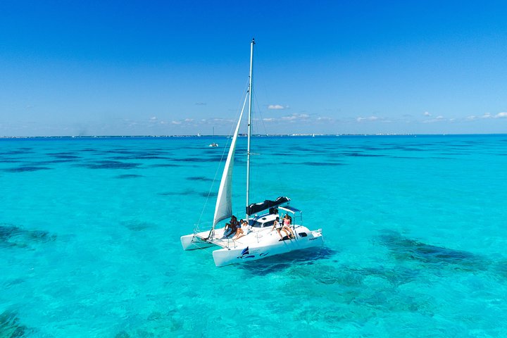 Catamarán Privado de Cancún a Isla Mujeres para hasta 13 Personas | Concierge VIP