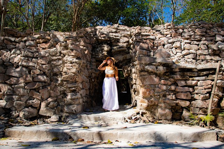 Aventura Local Extrema: Tour Guiado a Tulum, Cenote, Snorkel en Laguna y Almuerzo | Concierge VIP