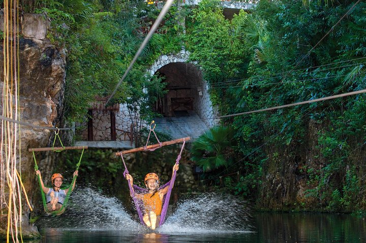 Aventura Local Extrema: Día en Xplor con Almuerzo y Transporte | Concierge VIP