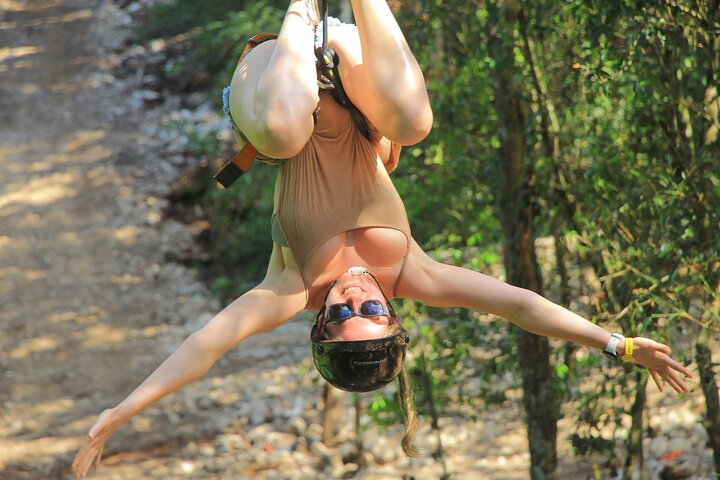 Aventura Local Extrema: Mayan Pass — ATV, Cenote, Tirolesa, Transporte y Caballos | Concierge VIP
