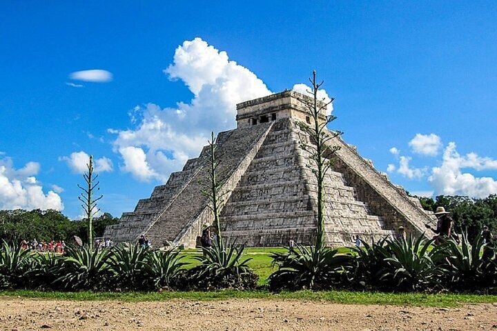 Acceso Premium Chichén Itzá 2026: Grupo Pequeño a Chichén Itzá, Cenote y Ek Balam | Concierge VIP