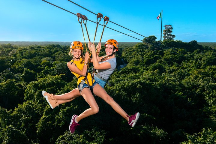 Aventura Local Extrema: Día en Xplor con Almuerzo y Transporte | Concierge VIP