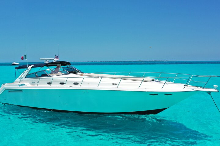 Renta de Yate Privado de Lujo de 55 Pies en Cancún | Concierge VIP 2026