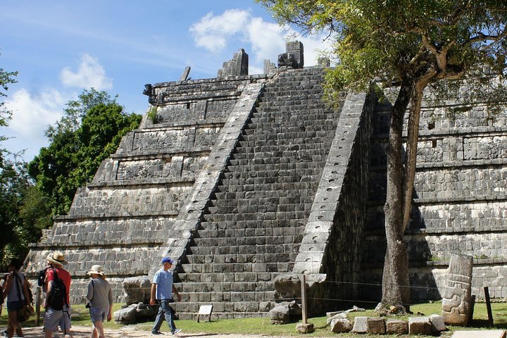 Acceso Premium Chichén Itzá 2026: Chichén Itzá, Cenote y Valladolid Todo Incluido | Concierge VIP