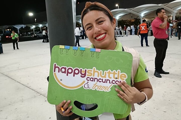 Private Roundtrip Transportation from Cancun Airport to Cancun Hotel Zone | 2026 VIP Concierge