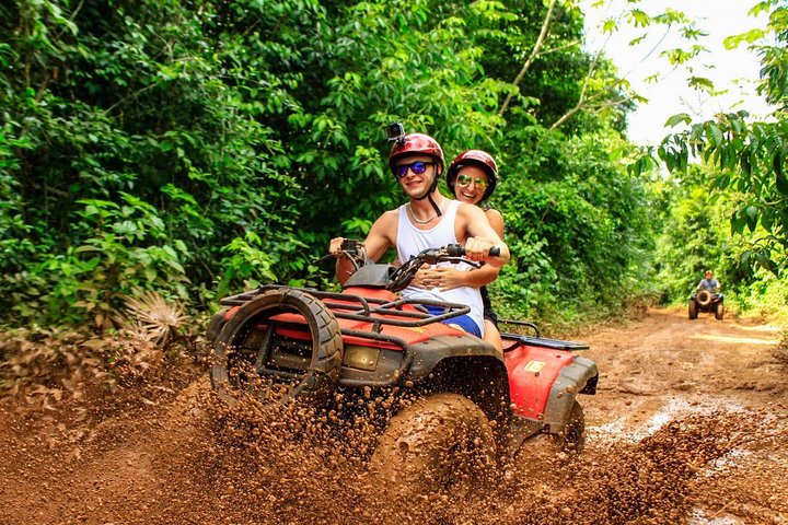 Aventura Local Extrema: Caballos + ATV, Cenote, Tirolesas y Almuerzo | Concierge VIP