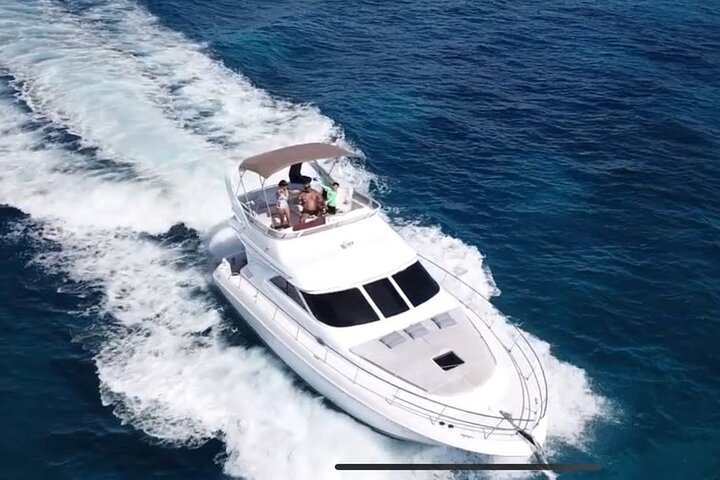 Rent a Private 46ft Yacht in Cancun | 2026 VIP Concierge