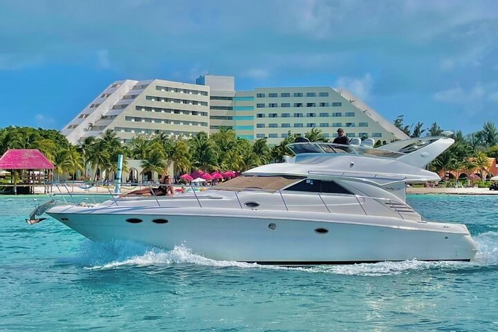Rent a Private 46ft Yacht in Cancun | 2026 VIP Concierge