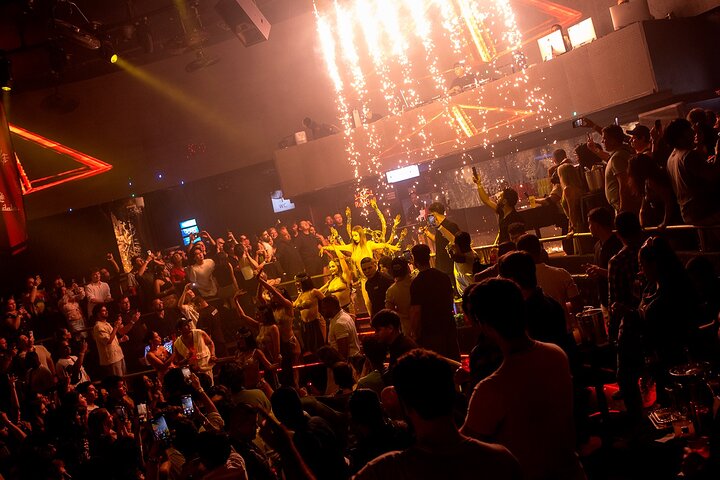 Bar Crawl Madness: Tour de Antros en Cancún | Concierge VIP 2026