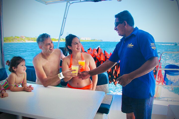 VIP Isla Mujeres a Vela: Catamarán Todo Incluido a Isla Mujeres | Concierge VIP
