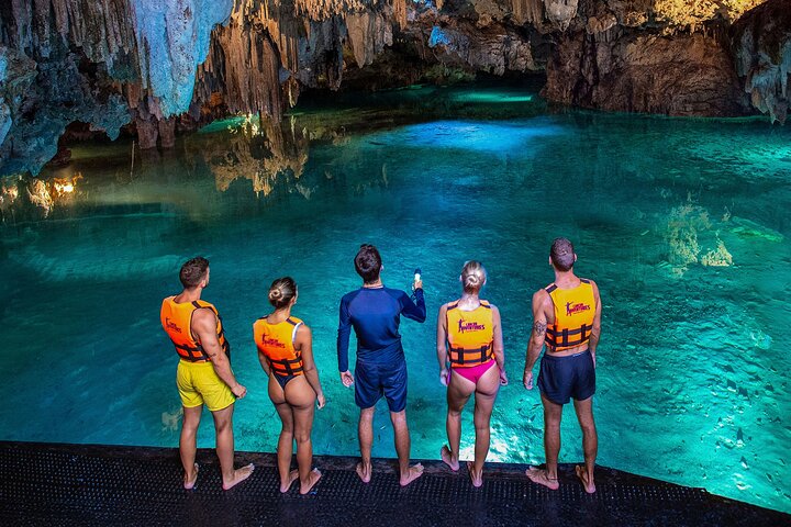 Aventura Local Extrema: Cenote Escondido, Snorkel con Tortugas y Almuerzo | Concierge VIP