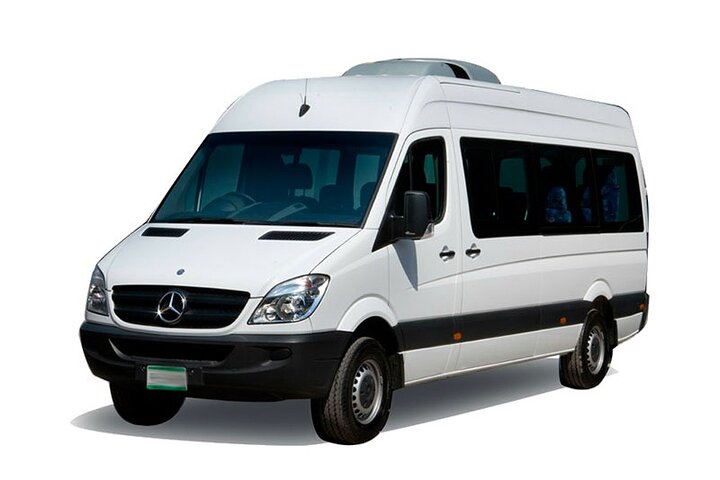 Aeropuerto de Cancún: Shuttle a Hoteles de Cancún o Playa del Carmen | Concierge VIP 2026