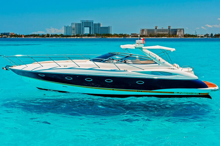 Renta de Yate Privado Premium de 46 Pies en Cancún | Concierge VIP 2026