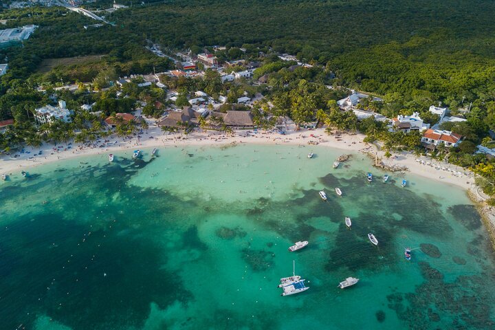 Cancun Extreme Local Adventure: Cancun: Sea turtles and Cenote Tour With Pick Up from your Hotel
